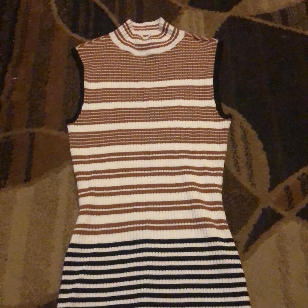 Turtle neck sweater sleeveless